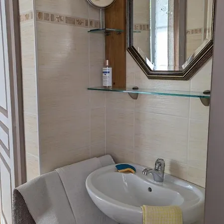 Holiday home Renove 19eme Siecle, 3 Chambres, Jardin Prive, Cheminee, Internet, Jeux, Velos Adultes, Parking - Fr-1-653-26 Louzignac