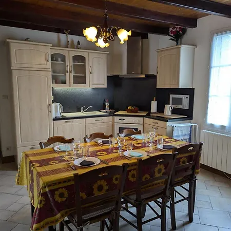 Rénové 19ème Siècle, 3 Chambres, Jardin Privé, Cheminée, Internet, Jeux, Vélos Adultes, Parking - Fr-1-653-26 Hébergement de vacances Val-de-Bonnieure