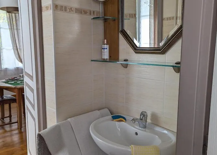 別荘 Renove 19eme Siecle, 3 Chambres, Jardin Prive, Cheminee, Internet, Jeux, Velos Adultes, Parking - Fr-1-653-26 Saint-Angeau