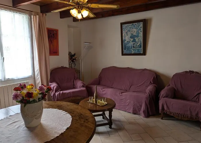 Renove 19eme Siecle, 3 Chambres, Jardin Prive, Cheminee, Internet, Jeux, Velos Adultes, Parking - Fr-1-653-26 Saint-Angeau