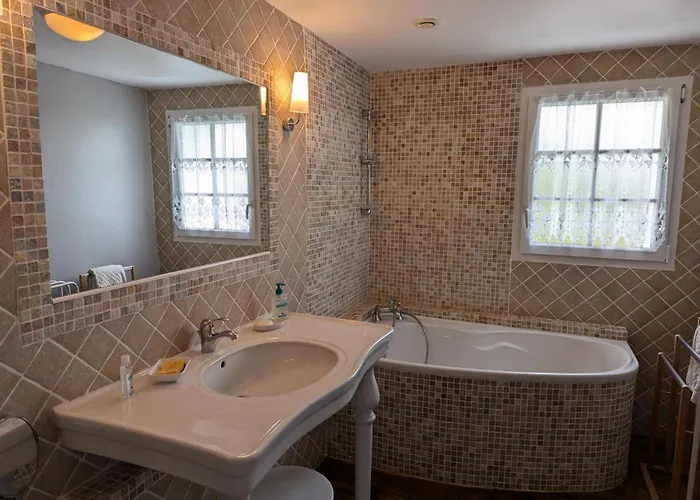 Renove 19eme Siecle, 3 Chambres, Jardin Prive, Cheminee, Internet, Jeux, Velos Adultes, Parking - Fr-1-653-26 別荘