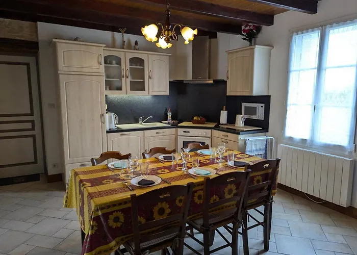 Renove 19eme Siecle, 3 Chambres, Jardin Prive, Cheminee, Internet, Jeux, Velos Adultes, Parking - Fr-1-653-26 別荘 Saint-Angeau